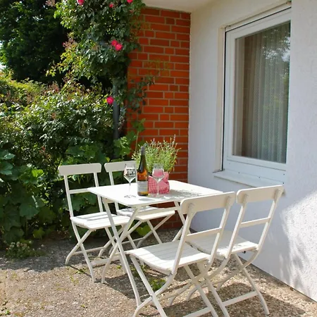 Apartment Unter Den Linden 1 *